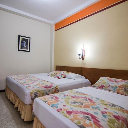 Hotel Valdivia Plaza Хардин Экстерьер фото