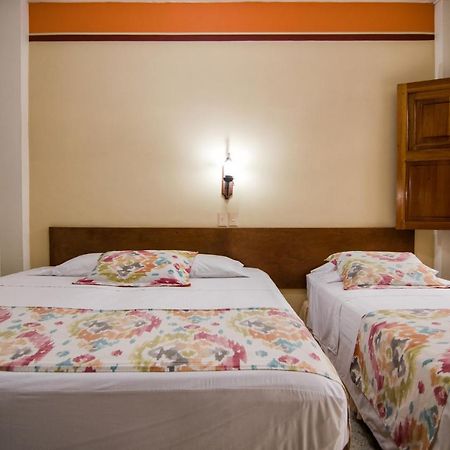 Hotel Valdivia Plaza Хардин Экстерьер фото
